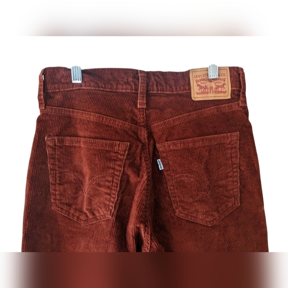 Levi’s High Waisted Mom Jeans Corduroy Decadent Chocolate Size 28 x 29 - Picture 7 of 8